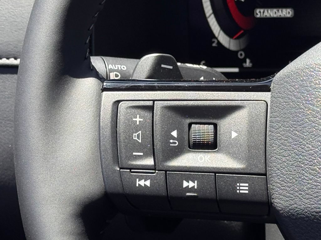 New 2026 Nissan Pathfinder SL FWD image 15