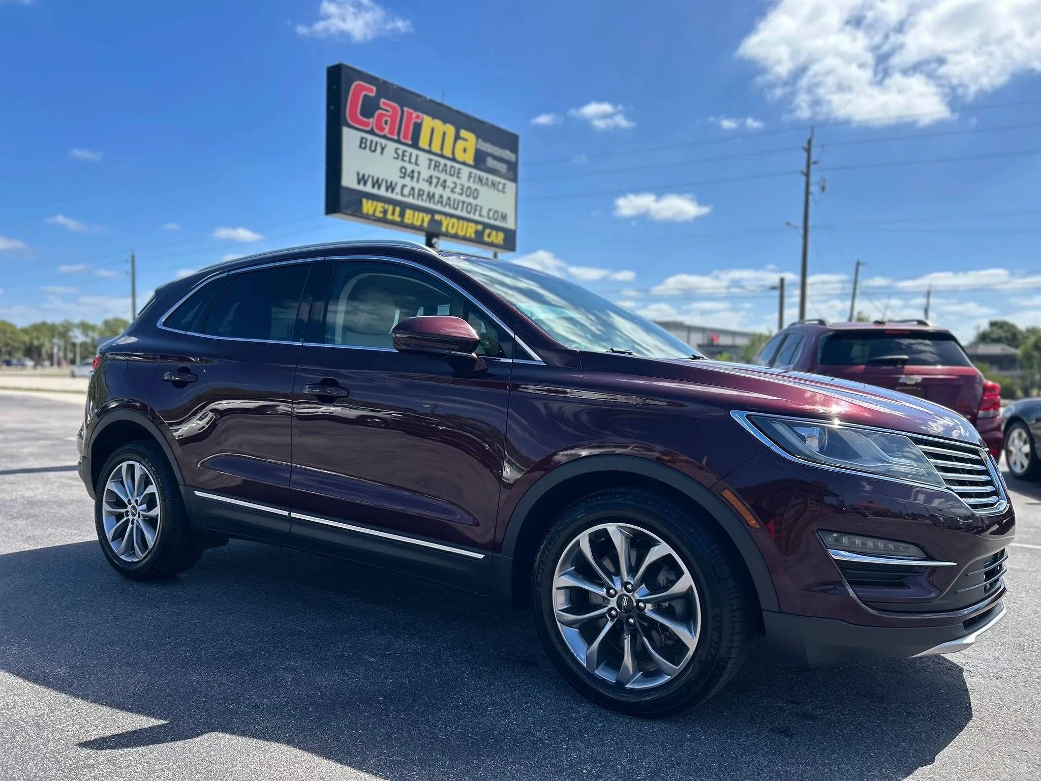 Used 2018 Lincoln MKC Select w/ Select Plus Package FWD image 2