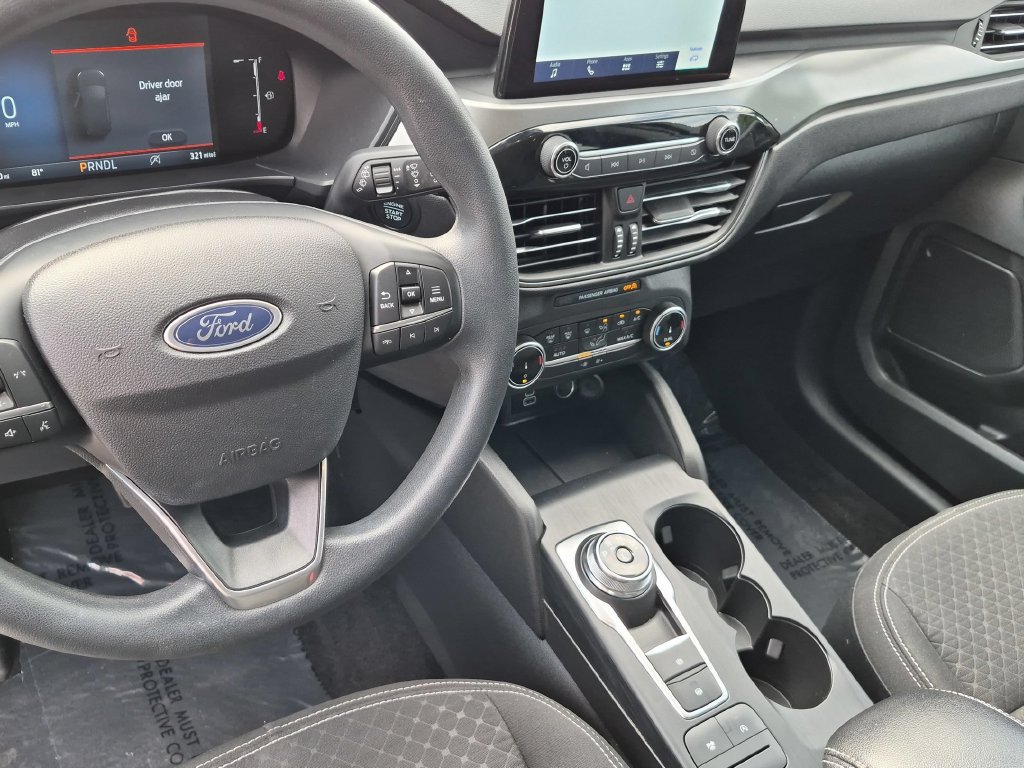 Used 2025 Ford Escape Active AWD/4WD image 14