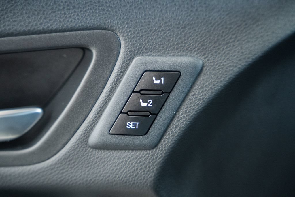 Used 2026 Toyota Sienna Limited AWD/4WD image 42