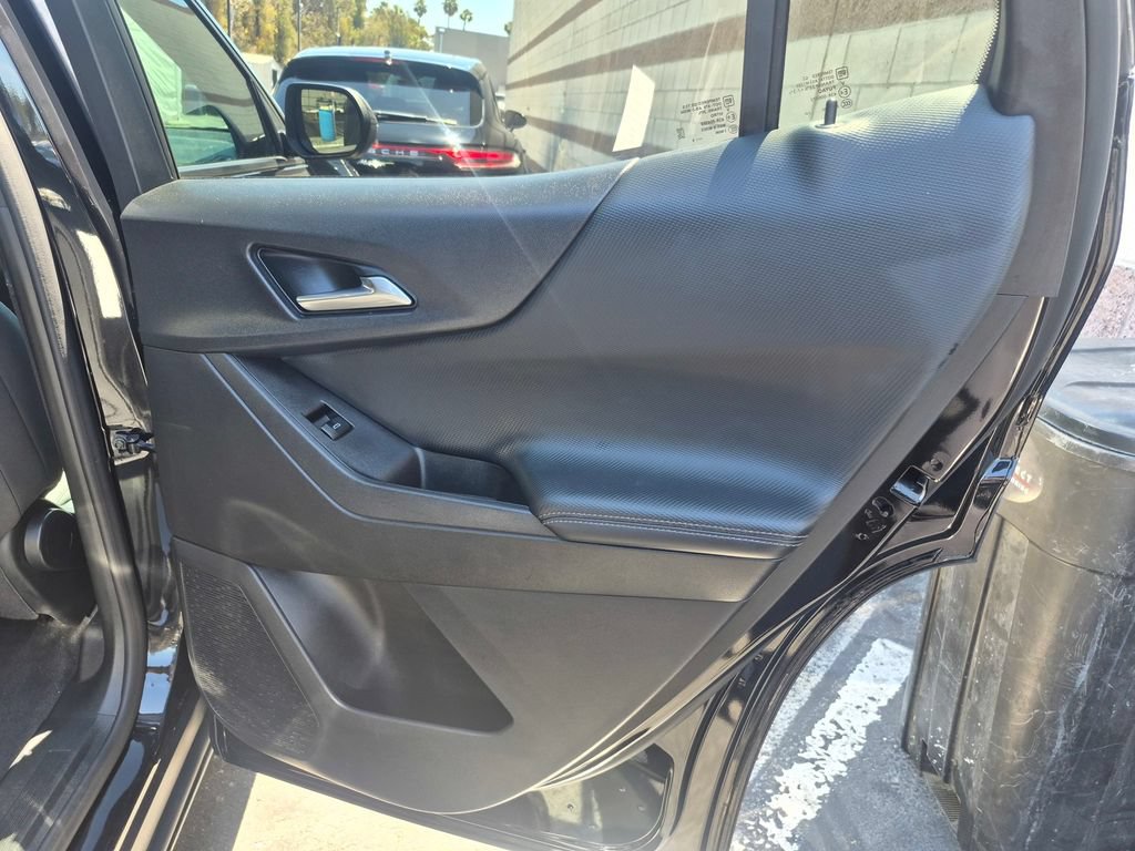 Used 2025 Chevrolet Equinox LT AWD/4WD image 20