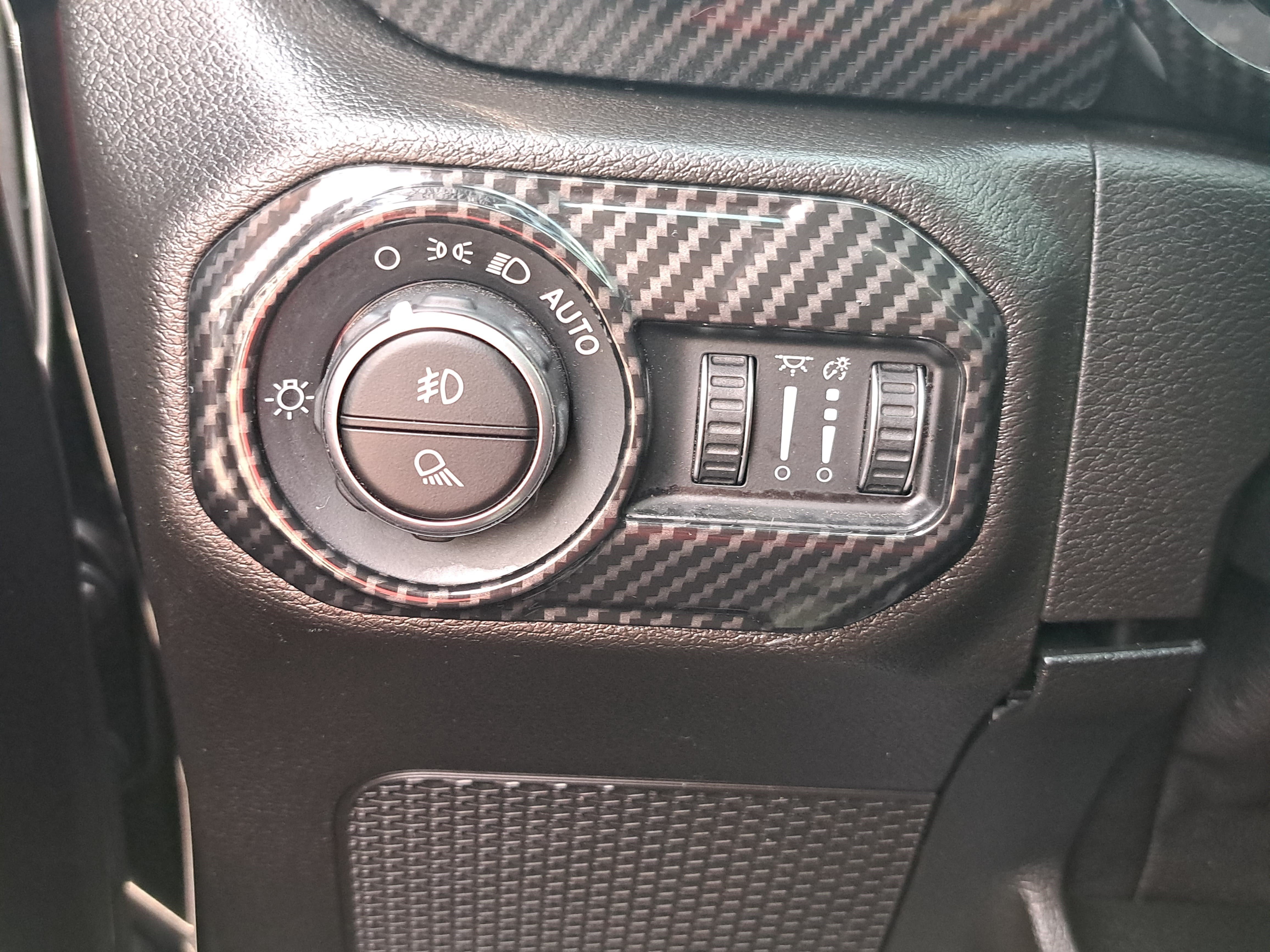 Used 2021 Jeep Gladiator Sport AWD/4WD image 23