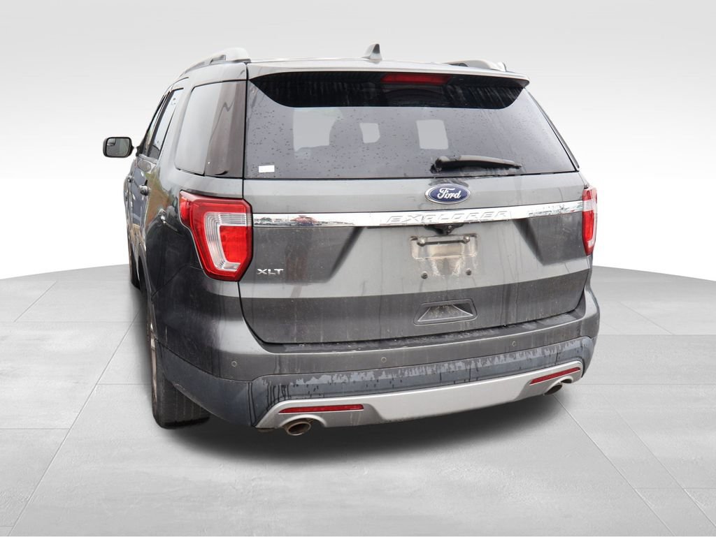 Used 2017 Ford Explorer XLT w/ Equipment Group 202A FWD image 20