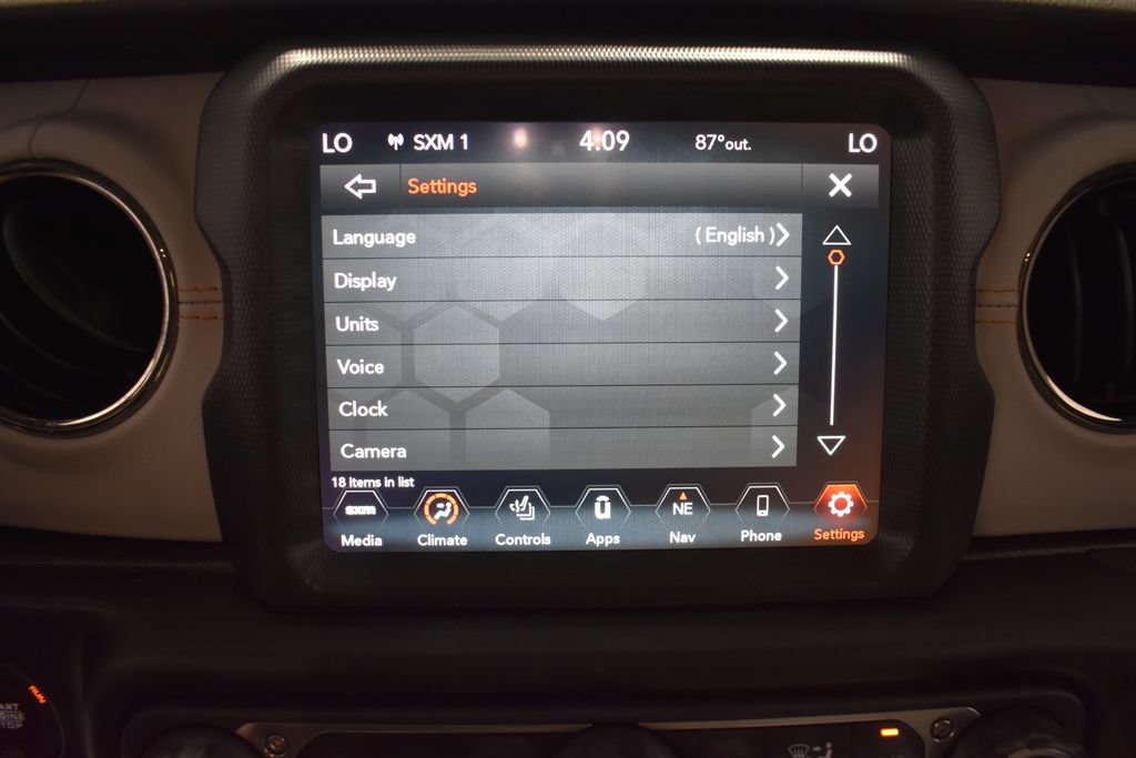 Used 2022 Jeep Wrangler Unlimited Sahara AWD/4WD image 28