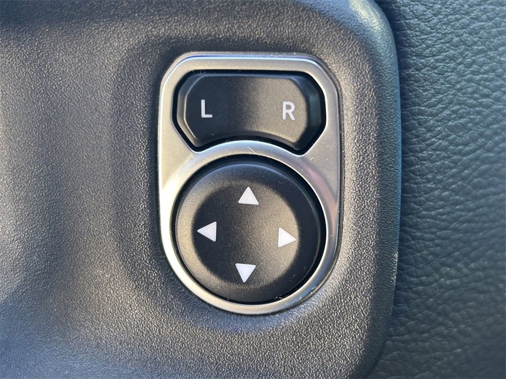 Used 2023 Jeep Wrangler Unlimited Sahara w/ Cold Weather Group image 28