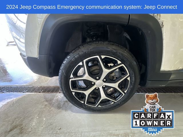 Used 2024 Jeep Compass Limited image 18
