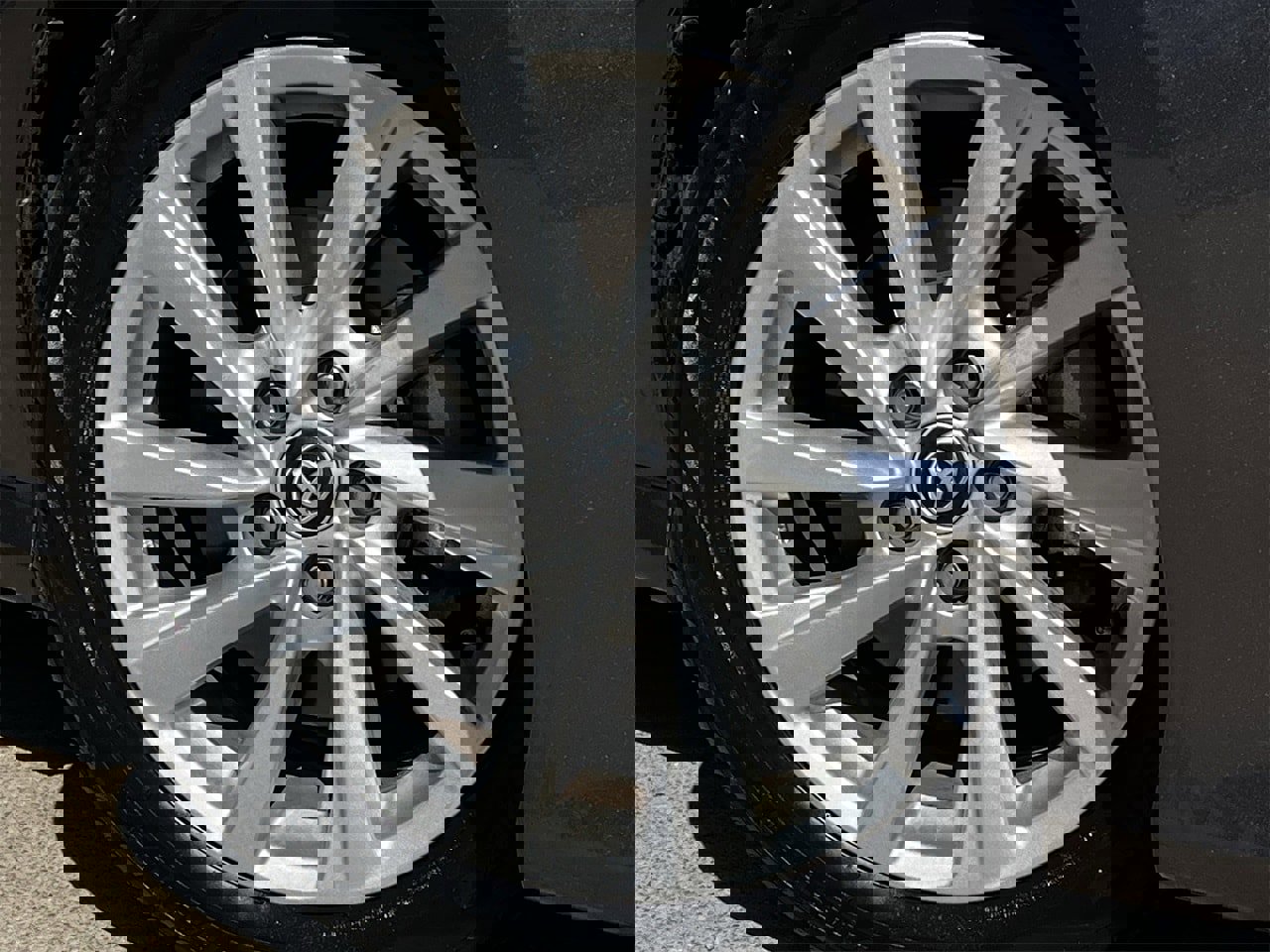 Used 2024 Toyota Camry LE image 28