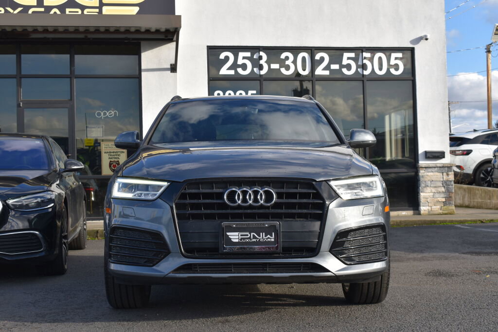 Used 2017 Audi Q3 2.0T Prestige w/ Prestige Package image 4