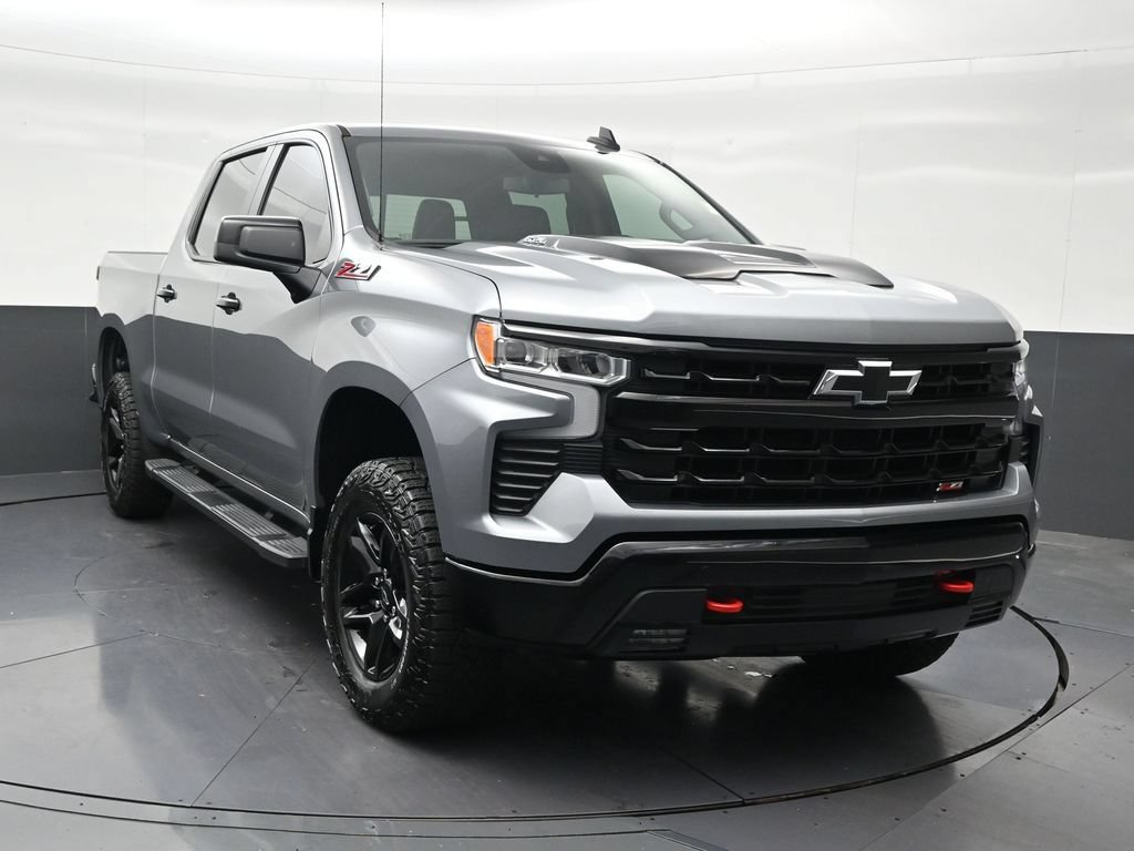Used 2024 Chevrolet Silverado 1500 LT Trail Boss w/ Convenience Package II AWD/4WD image 8