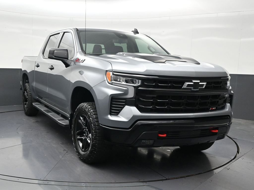Used 2024 Chevrolet Silverado 1500 LT Trail Boss w/ Convenience Package II AWD/4WD image 8
