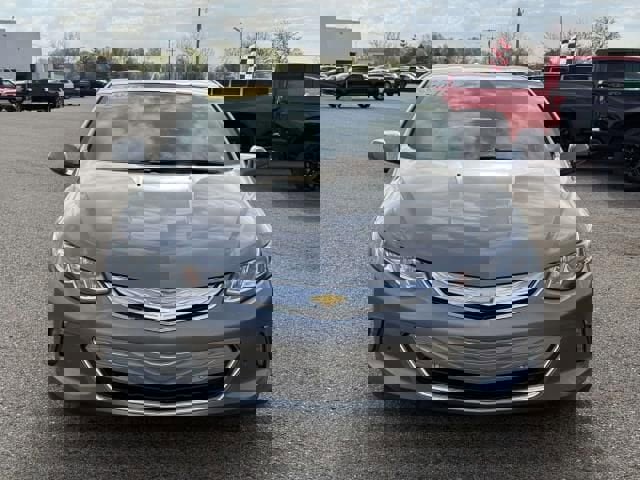 Used 2018 Chevrolet Volt Premier FWD image 3