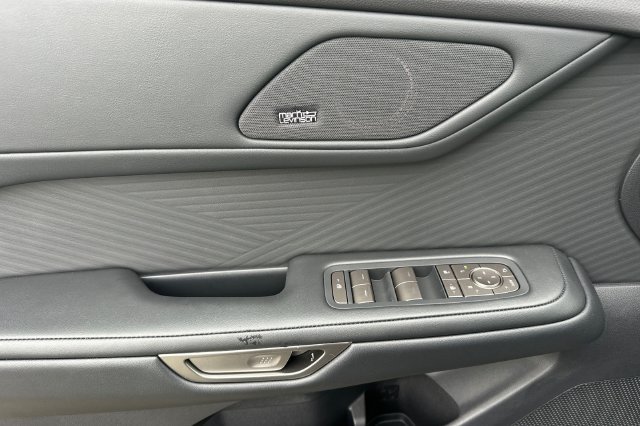 New 2026 Lexus ES 350h w/ Cold Area Package FWD image 9
