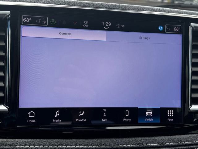 Certified 2025 Chrysler Pacifica Limited FWD image 33