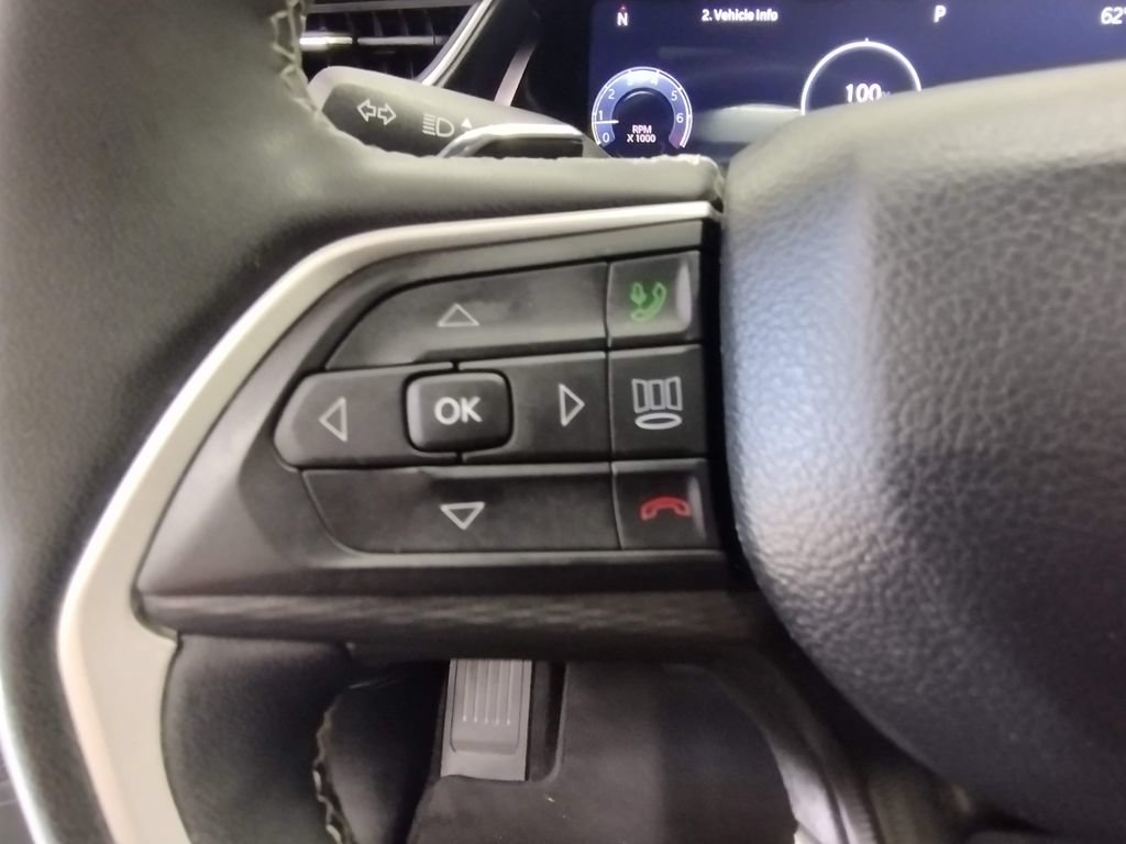 Used 2023 Jeep Grand Cherokee Altitude AWD/4WD image 28