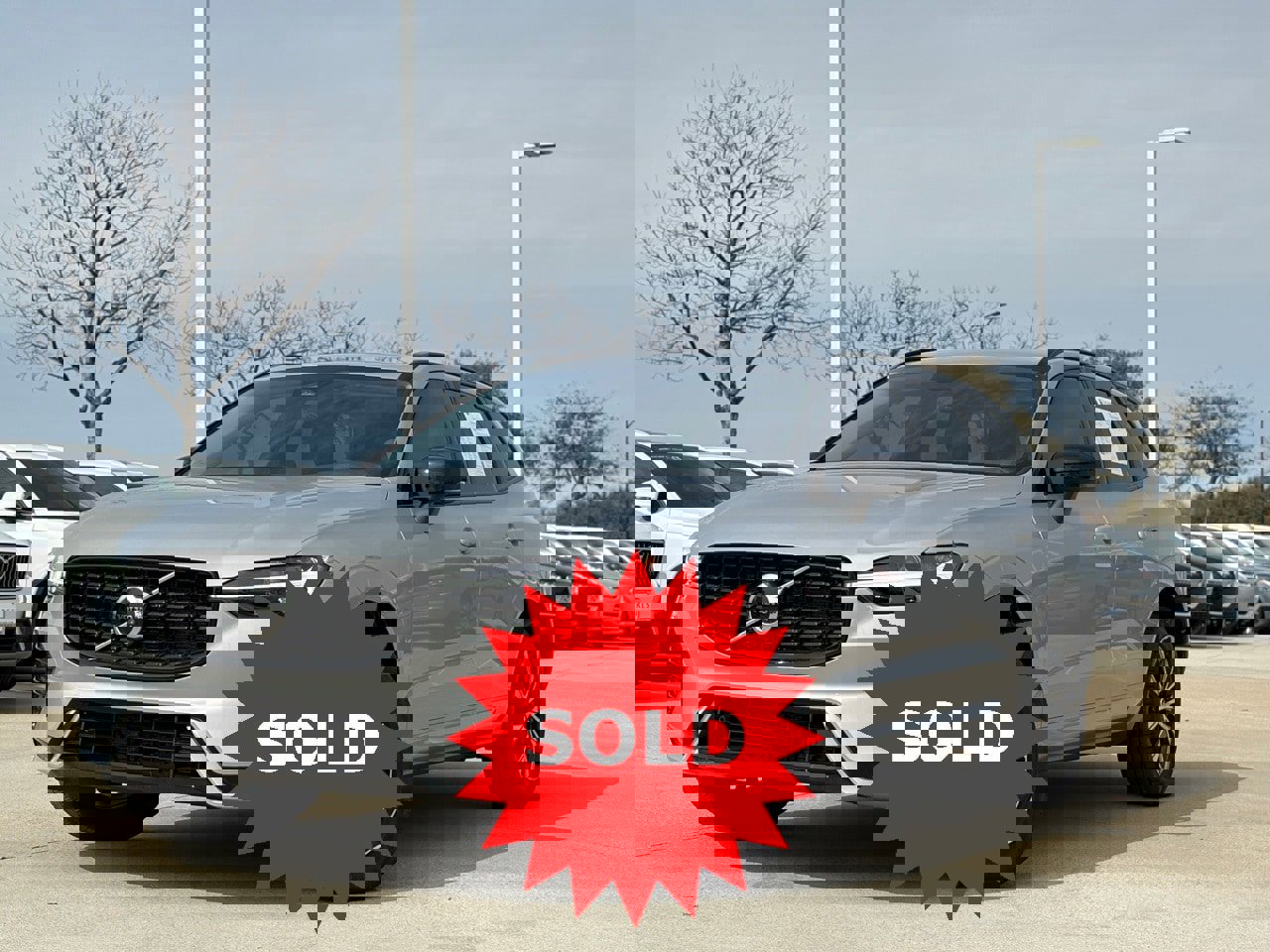 Used 2025 Volvo XC60 B5 Plus w/ Climate Package image 3