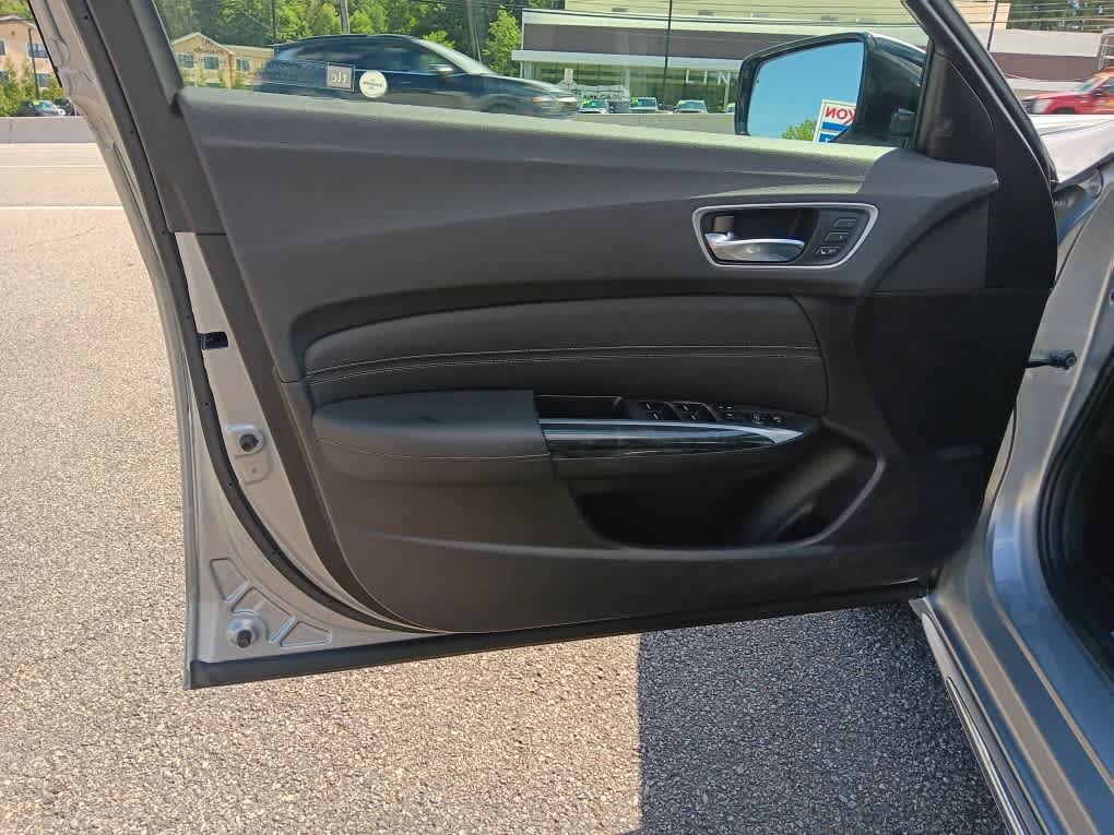 Used 2019 Acura TLX w/ Technology Package FWD image 29