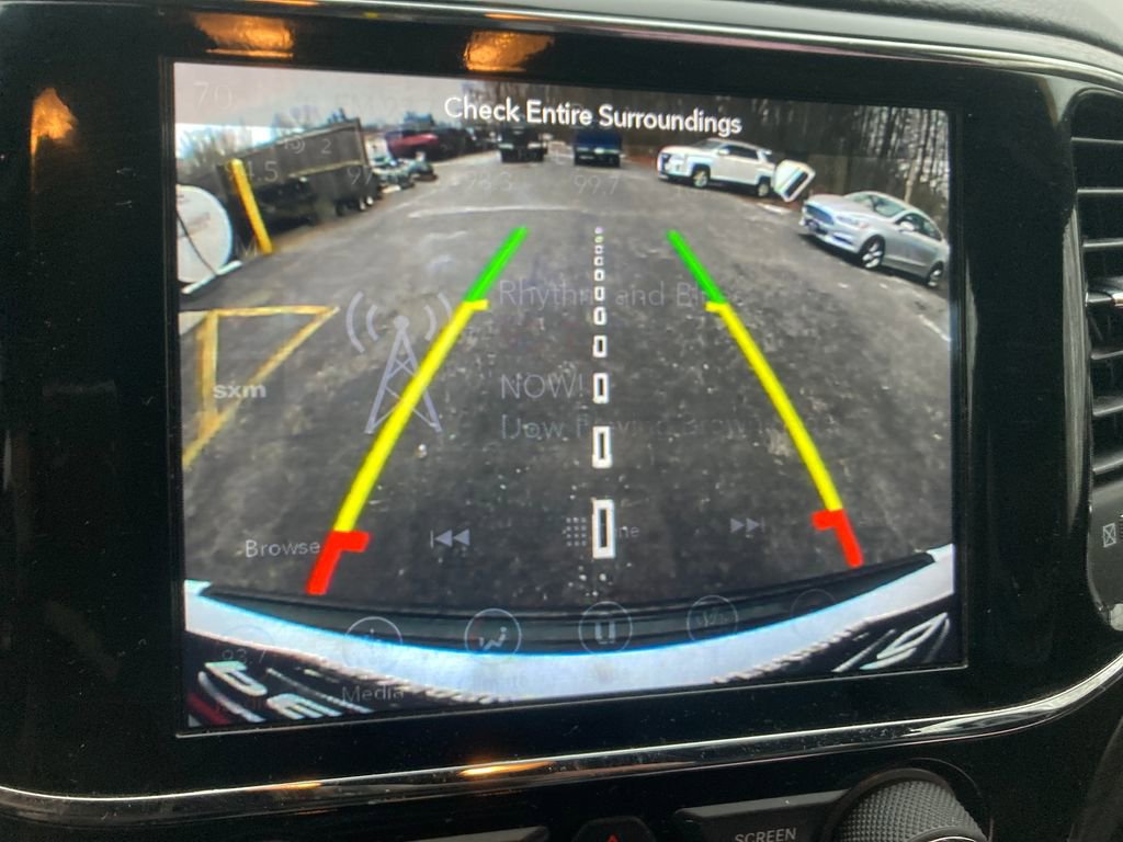 Used 2019 Jeep Grand Cherokee Altitude image 24