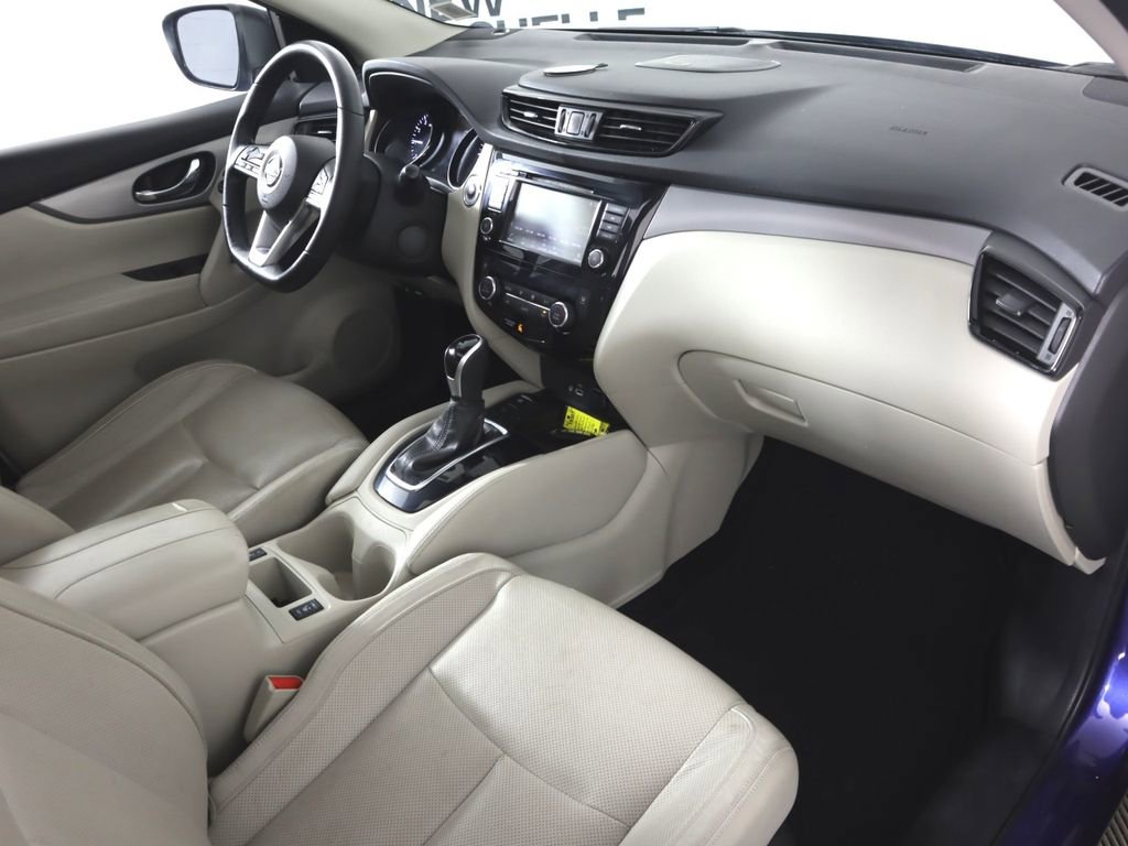 Certified 2020 Nissan Rogue Sport SL w/ Premium Package image 20