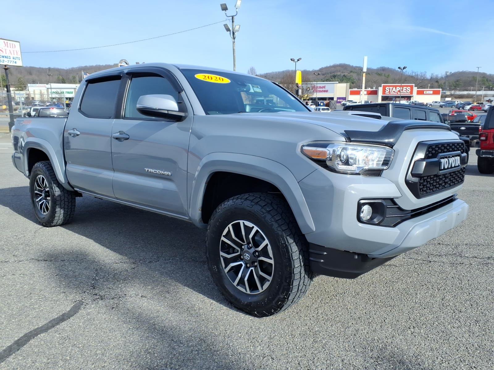 Used 2020 Toyota Tacoma TRD Off-Road image 9