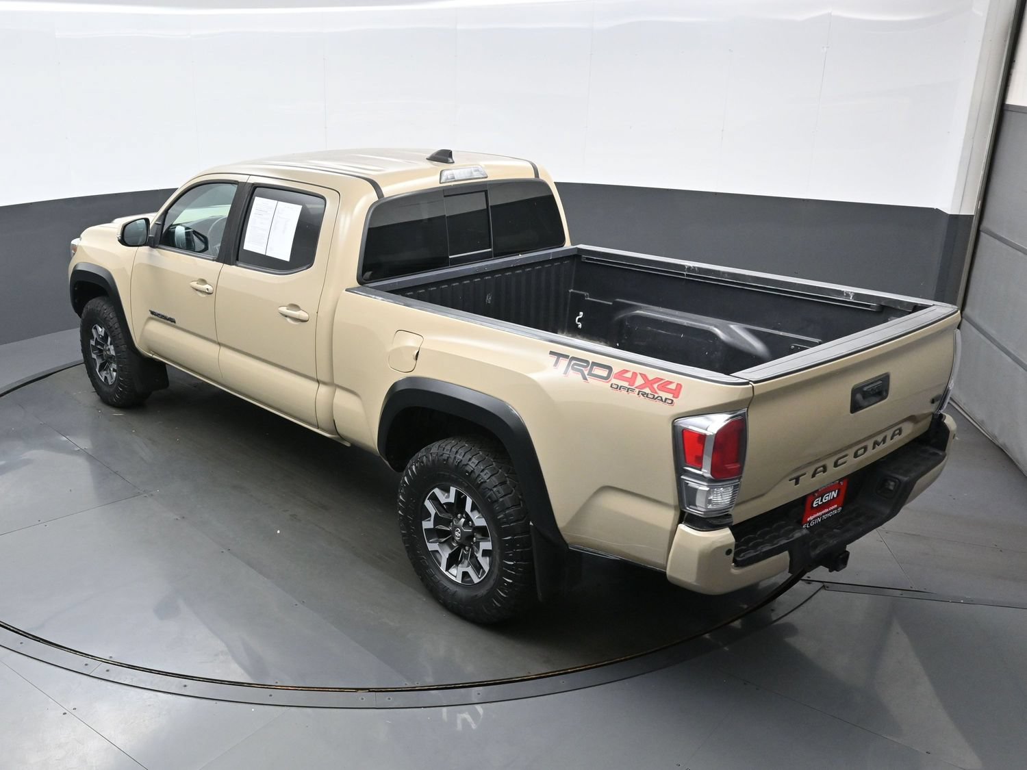 Used 2020 Toyota Tacoma TRD Off-Road w/ Technology Package AWD/4WD image 38
