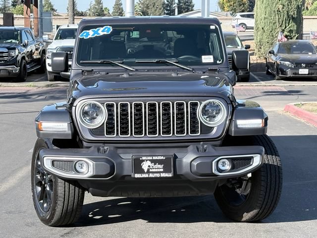 Used 2025 Jeep Wrangler Unlimited Sahara AWD/4WD image 3