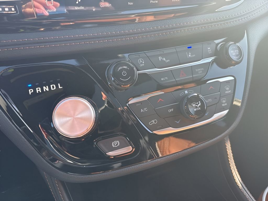 New 2026 Chrysler Pacifica Pinnacle image 36