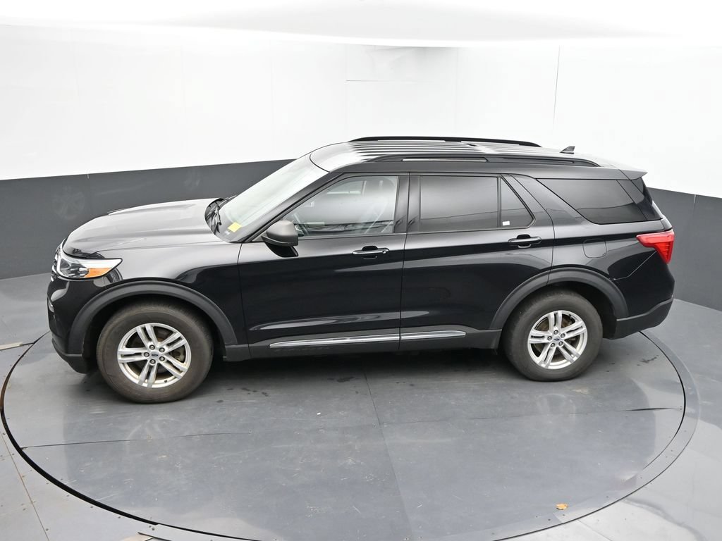 Used 2020 Ford Explorer XLT w/ Equipment Group 202A AWD/4WD image 35