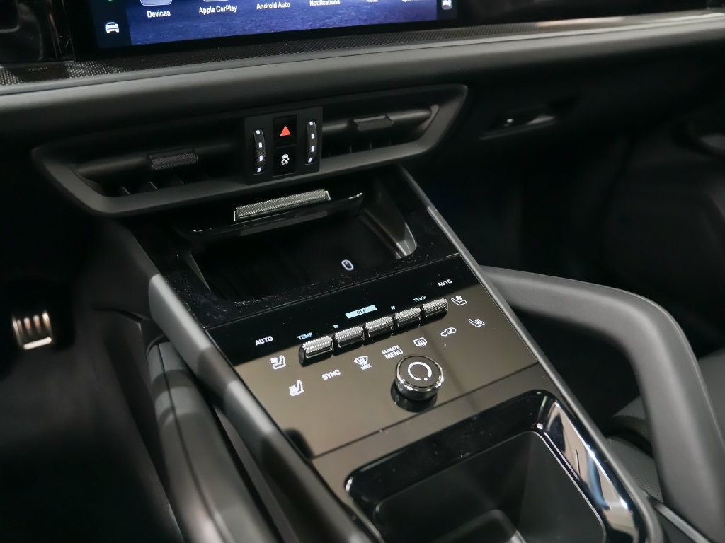 New 2026 Porsche Cayenne GTS AWD/4WD image 32
