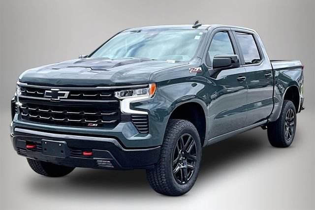 Used 2025 Chevrolet Silverado 1500 LT Trail Boss AWD/4WD image 2