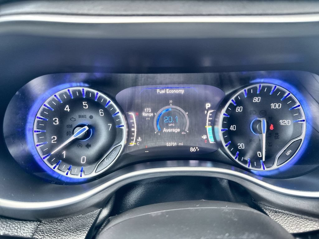 Used 2022 Chrysler Pacifica Touring-L FWD image 15