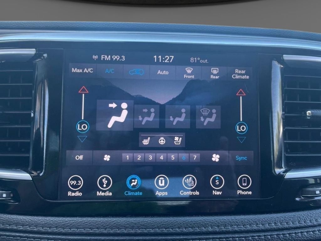 Used 2019 Chrysler Pacifica Limited FWD image 18