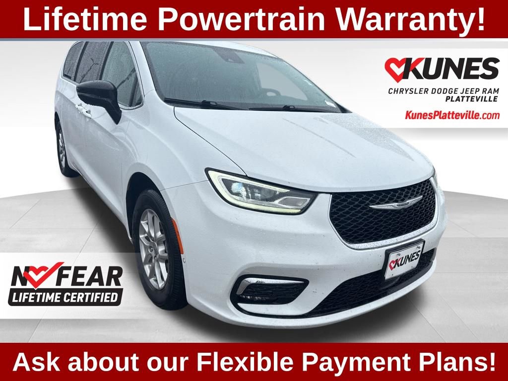 Used 2024 Chrysler Pacifica Touring-L