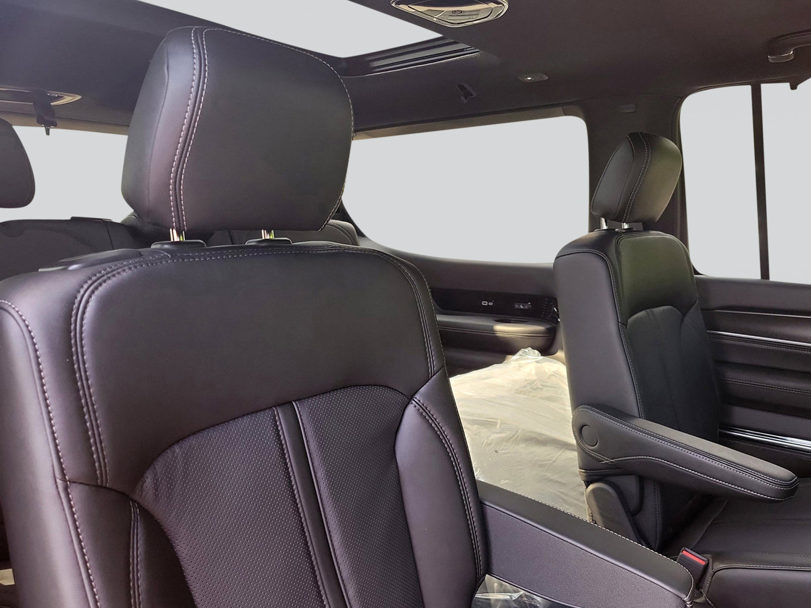 New 2026 Jeep Grand Wagoneer Summit w/ Premium Group III AWD/4WD image 35