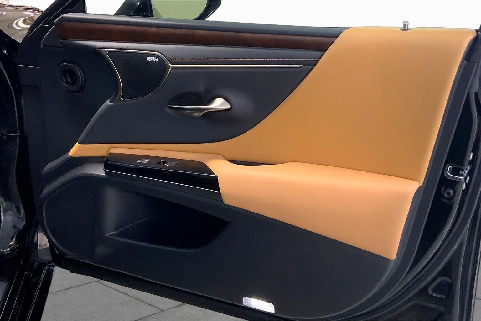 Used 2024 Lexus ES 350 Ultra Luxury FWD image 22