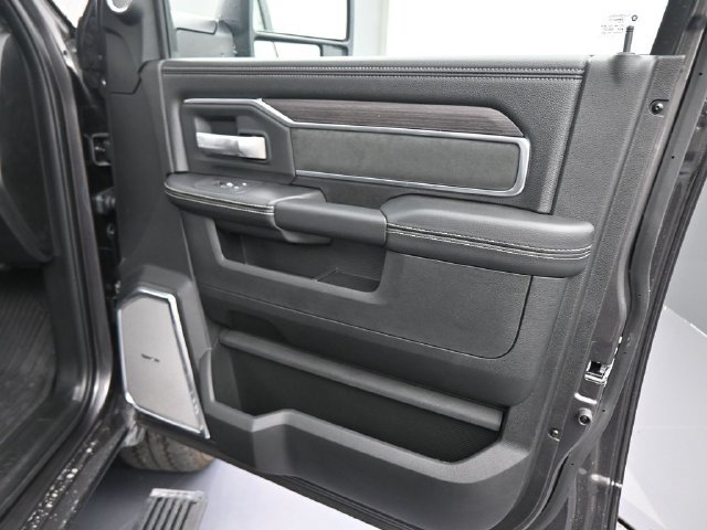 New 2026 RAM 2500 Laramie AWD/4WD image 22