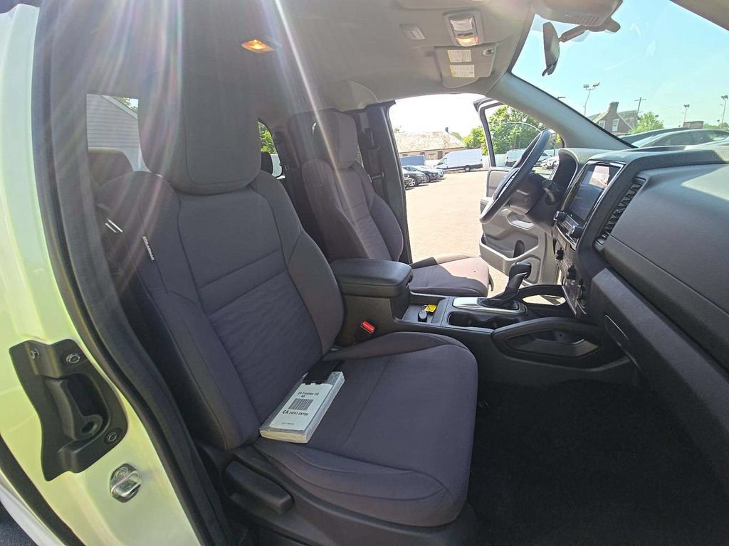 Used 2024 Nissan Frontier S w/ S Utility Package RWD image 8
