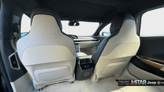Used 2024 Lucid Air Touring AWD/4WD image 27