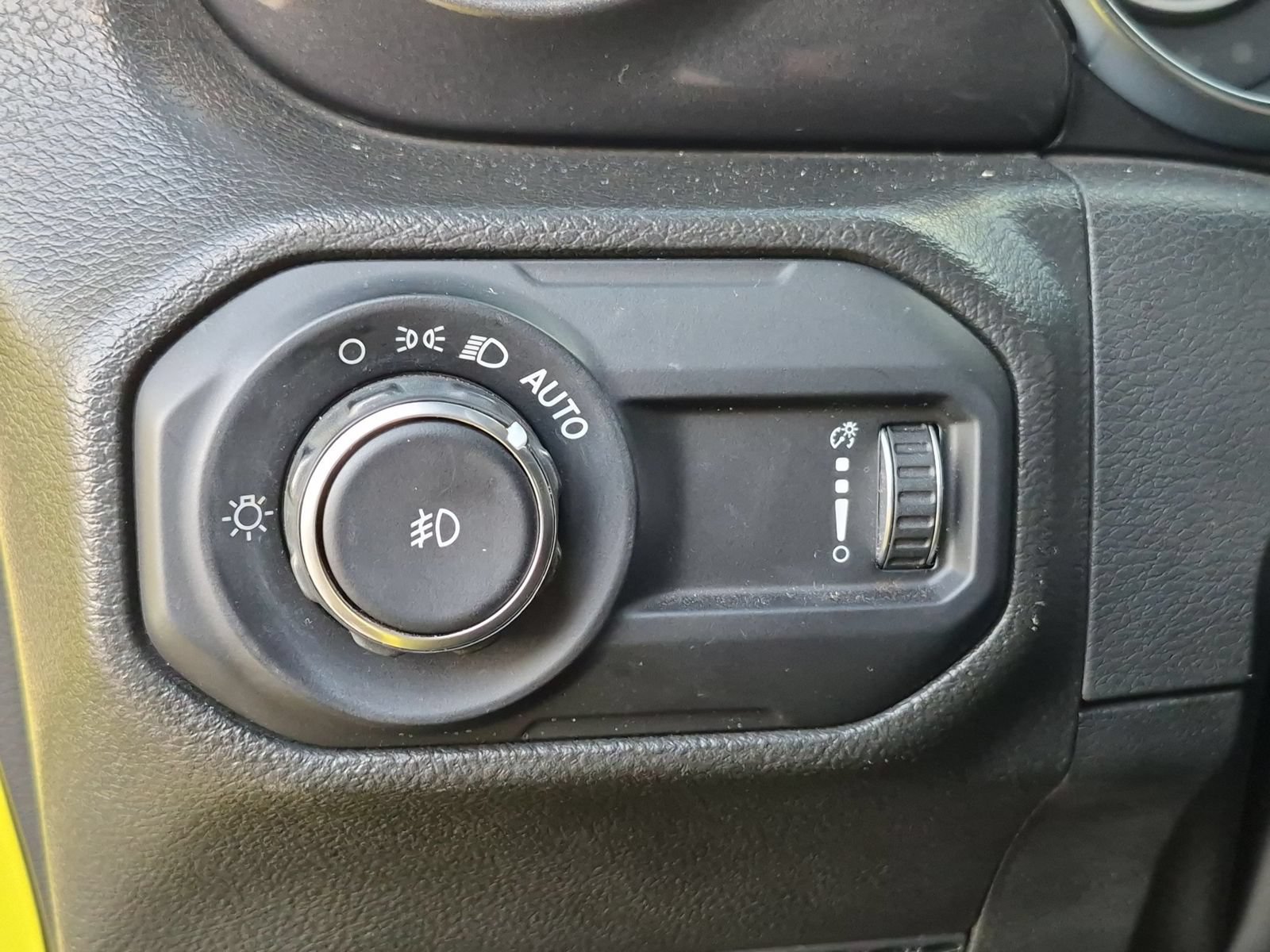 Used 2023 Jeep Wrangler Unlimited Sport AWD/4WD image 22