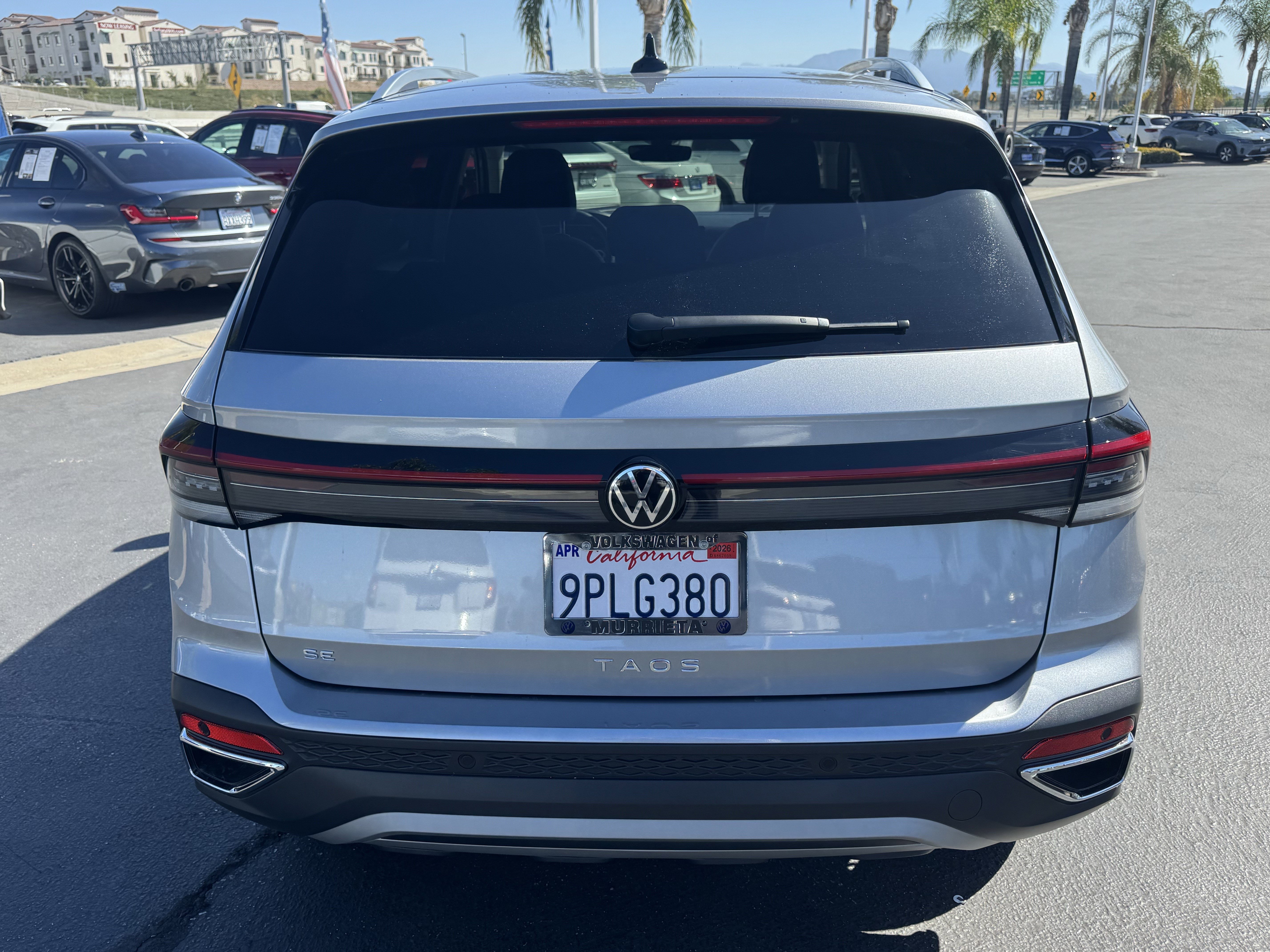 Used 2025 Volkswagen Taos SE image 8