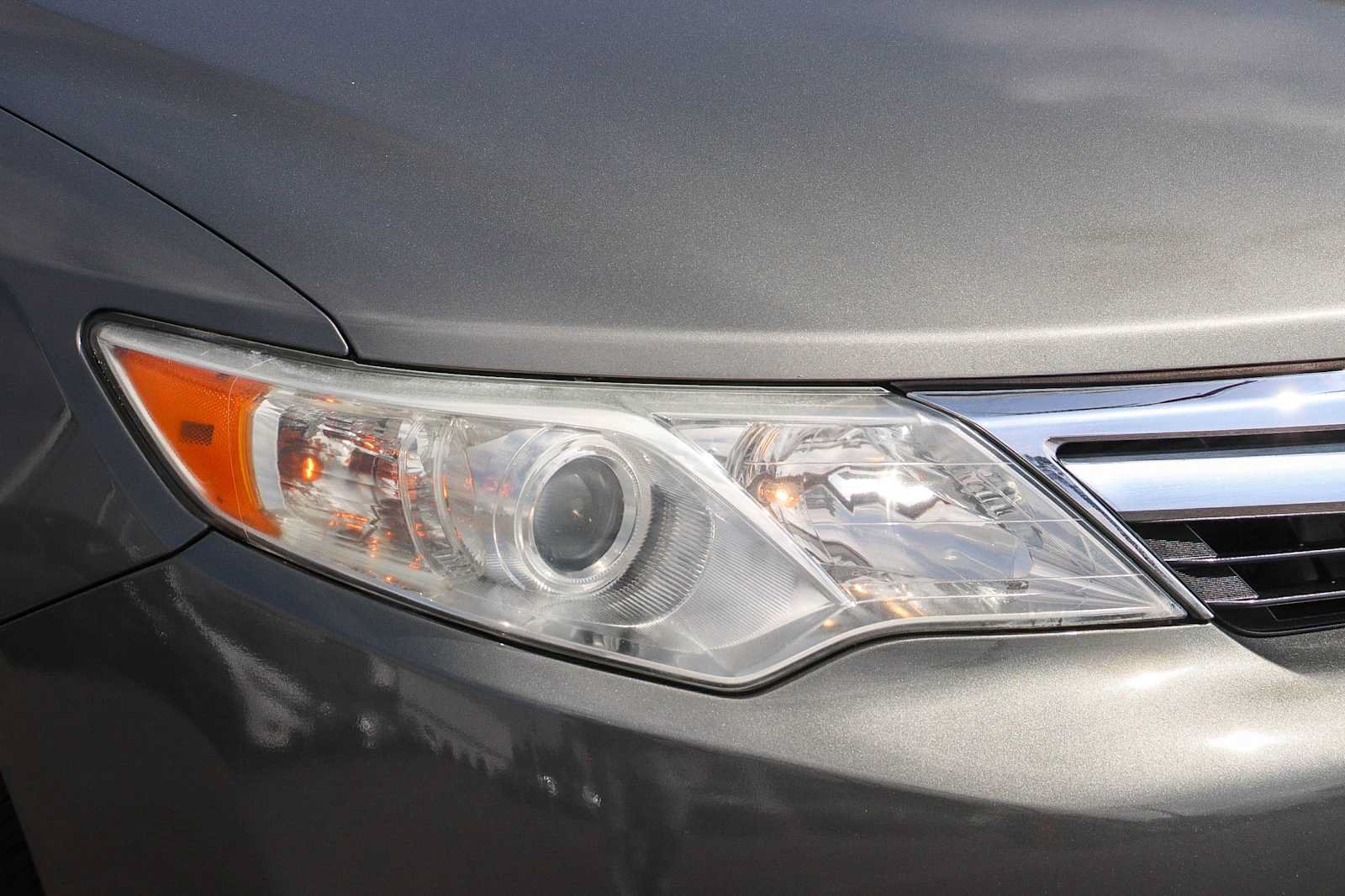 Used 2014 Toyota Camry XLE w/ Leather Package FWD image 4