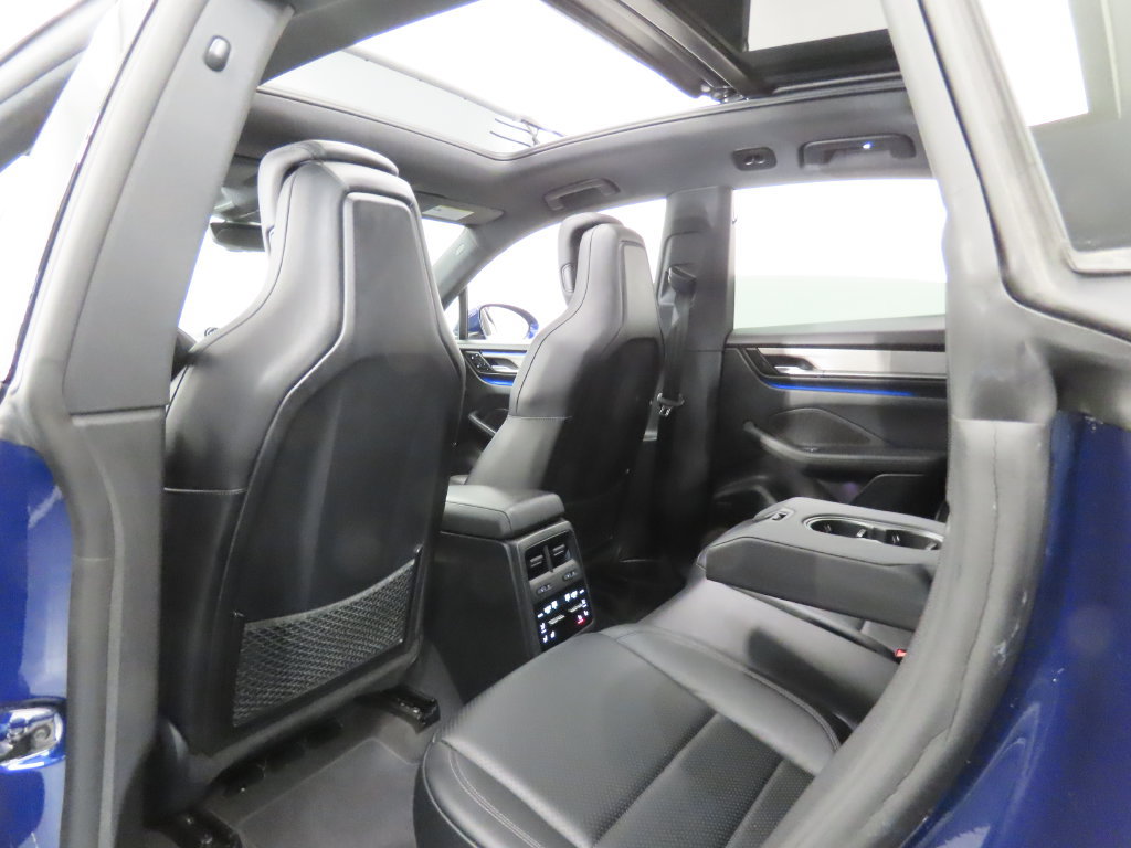 Used 2024 Porsche Macan 4 Electric AWD/4WD image 46
