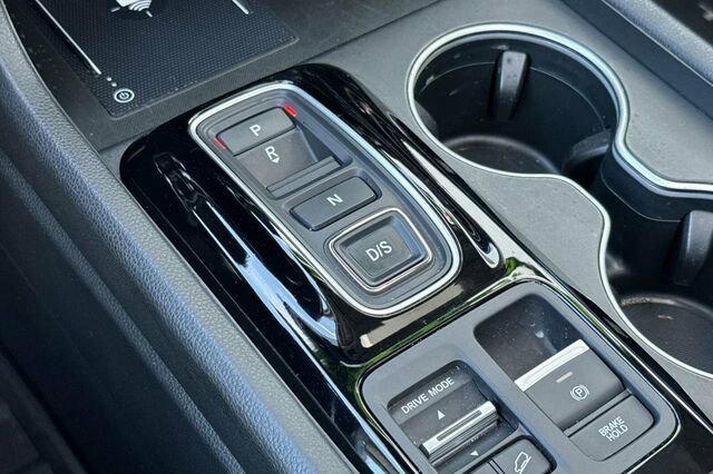 Certified 2023 Honda Pilot Touring image 23