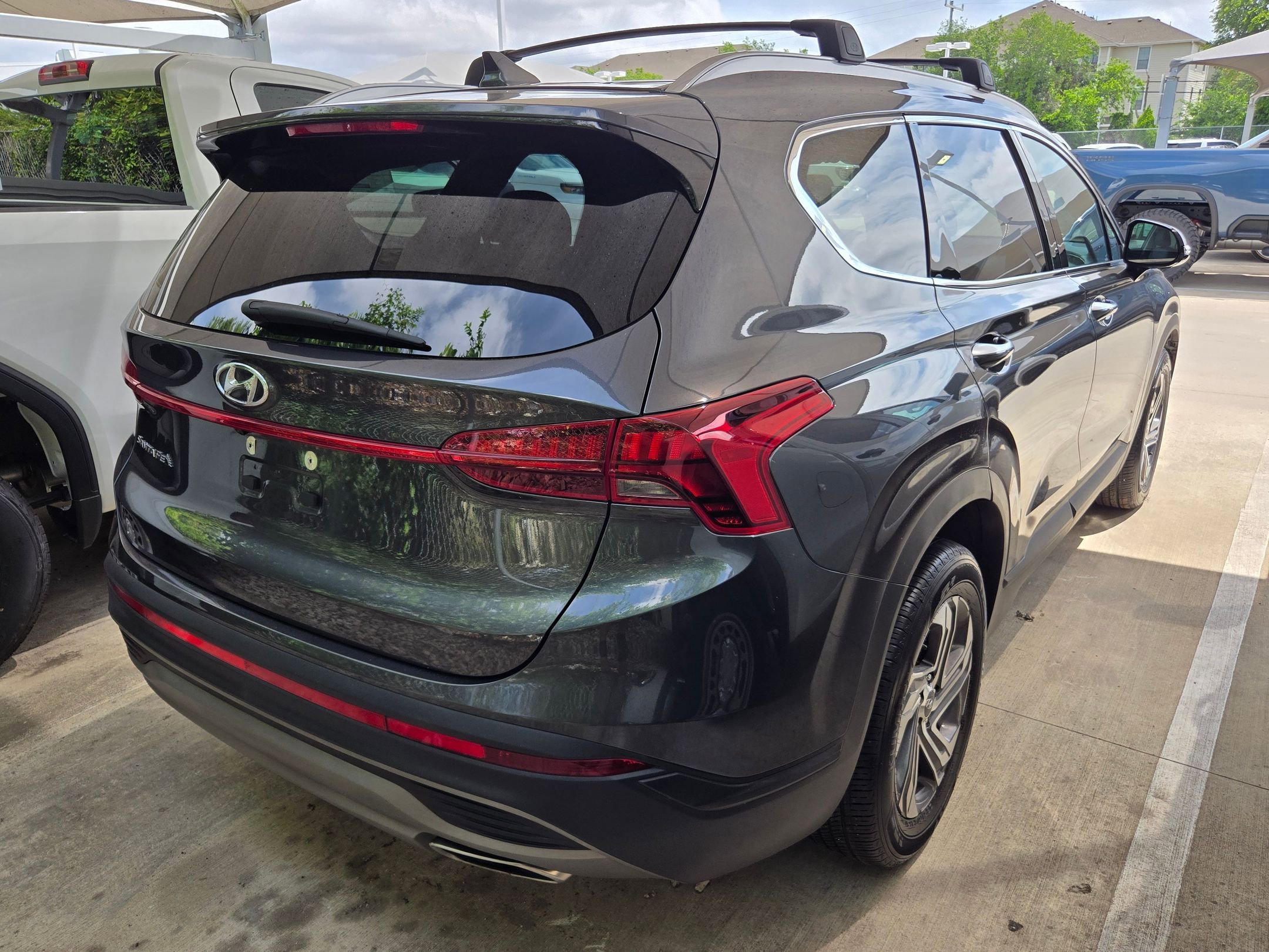 Used 2023 Hyundai Santa Fe SEL FWD image 8