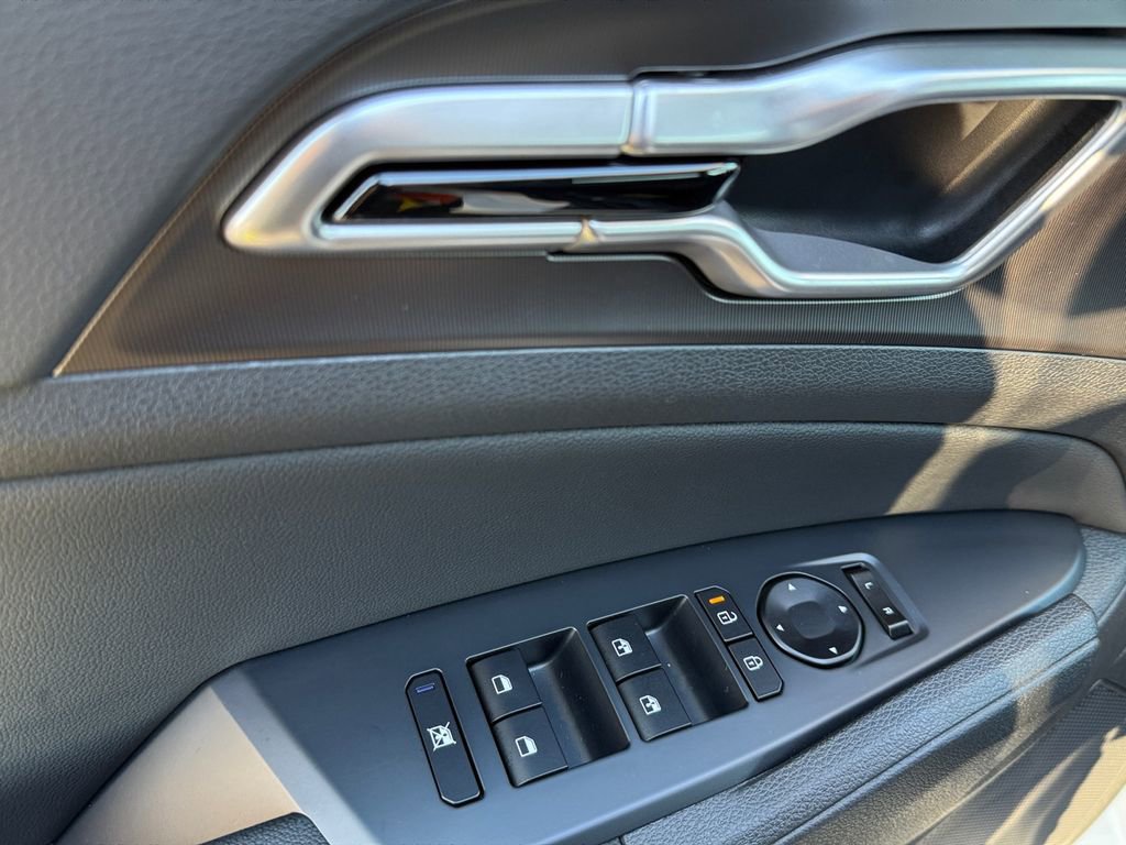 Used 2026 Kia Sportage EX w/ EX Panoramic Sunroof Package image 11