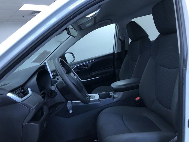 Certified 2025 Toyota RAV4 LE AWD/4WD image 17