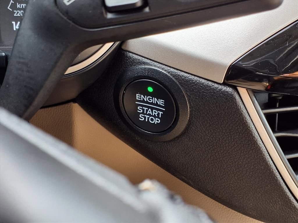 Used 2022 Ford Escape SE w/ Convenience Package image 12