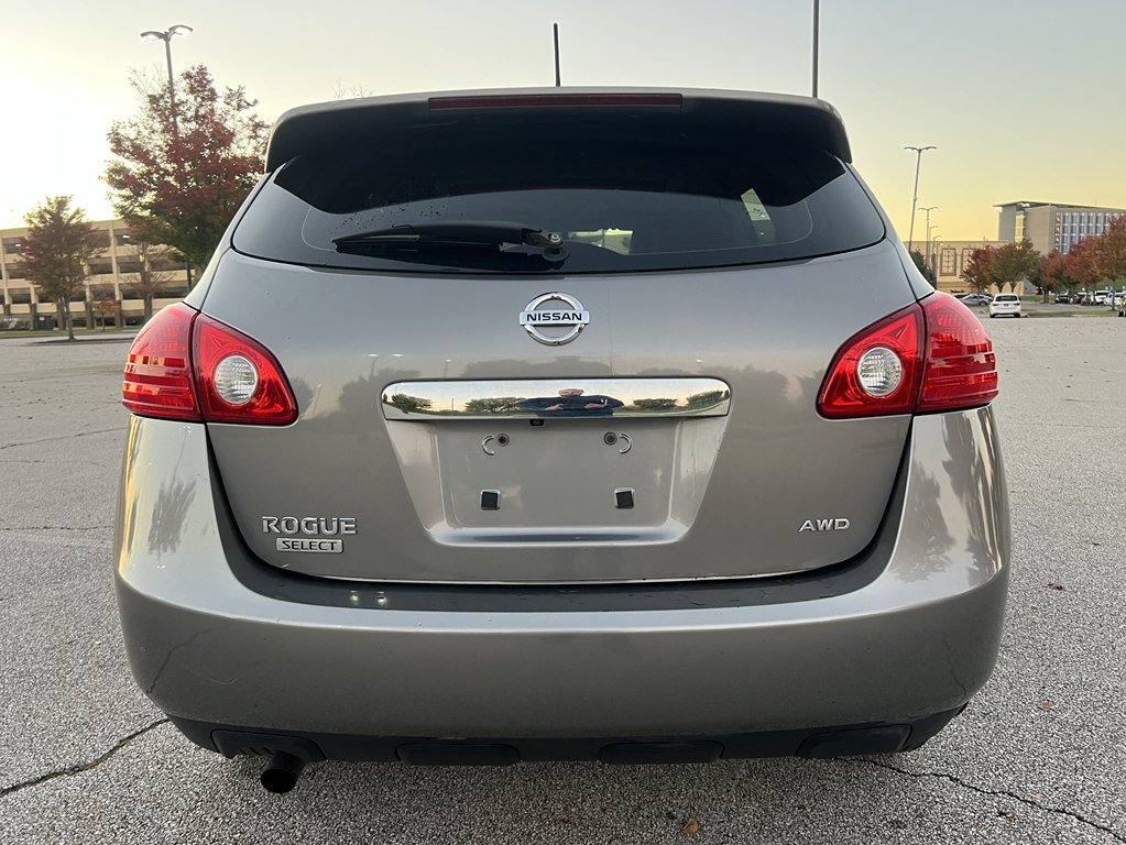 Used 2014 Nissan Rogue S w/ Convenience Package AWD/4WD image 4