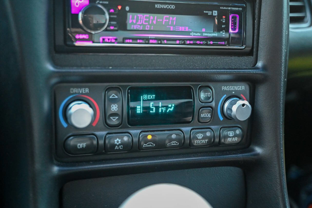 Used 2002 Chevrolet Corvette Z06 w/ Memory Pkg image 62