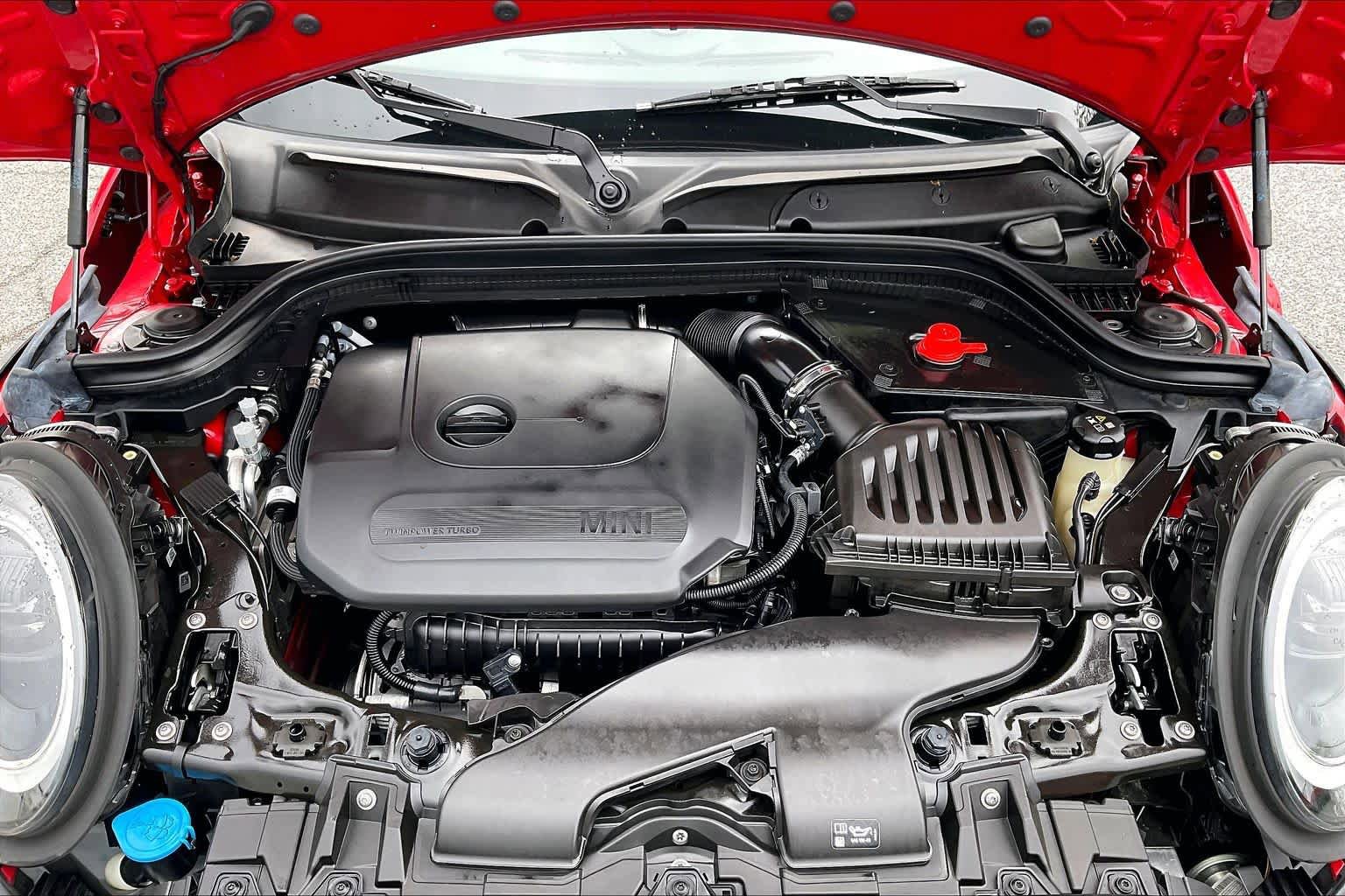 Used 2024 MINI Cooper 2-Door Hardtop FWD image 30
