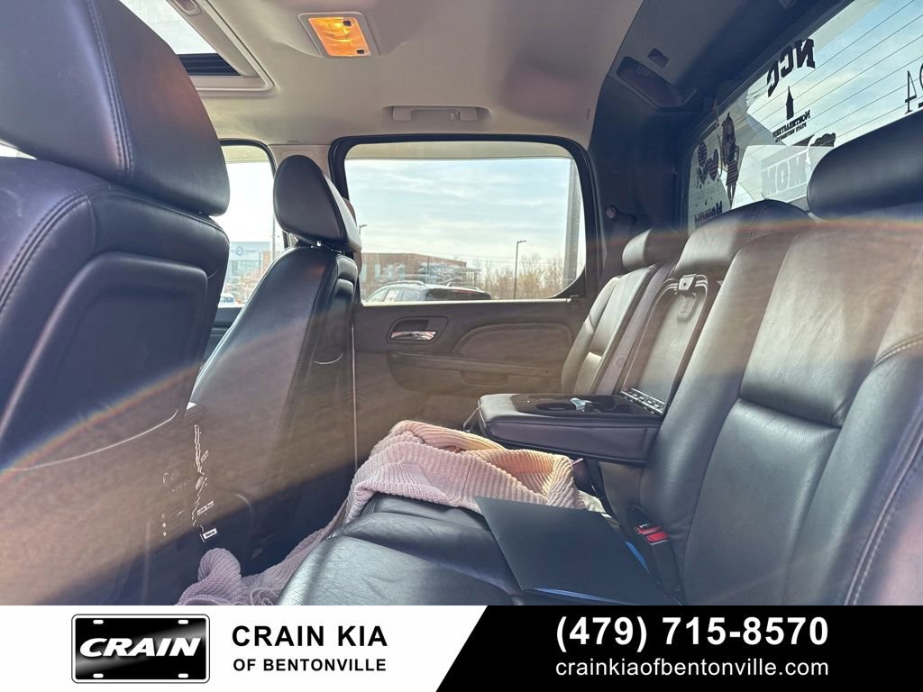 Used 2008 Cadillac Escalade EXT image 16